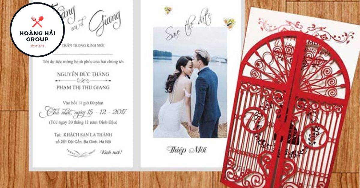 Mẫu thiệp cưới đơn giản ba bức ảnh