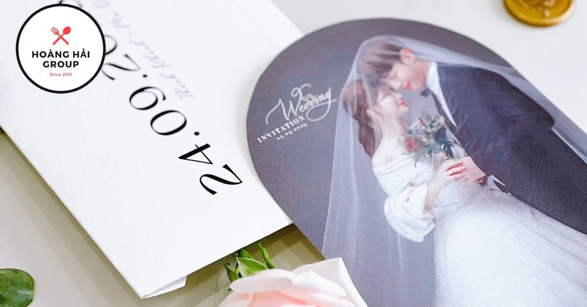 Mẫu thiệp cưới in hình ảnh lớn