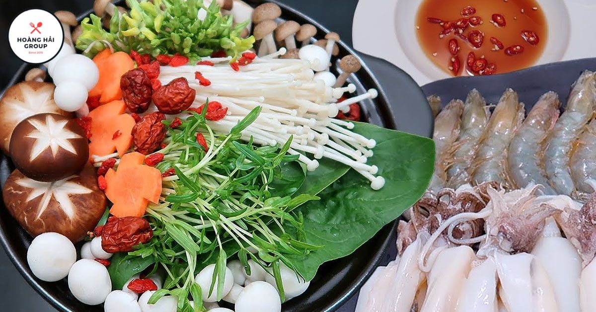 Thêm hải sản và rau